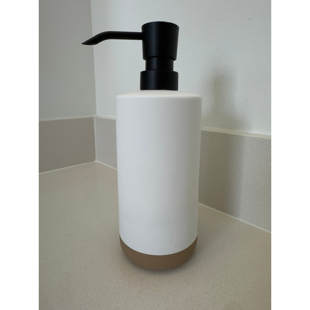 Koolaburra by UGG Bright White Ceramic Lotion Soap Dispenser Matte Black Pump - Picture 5 of 7